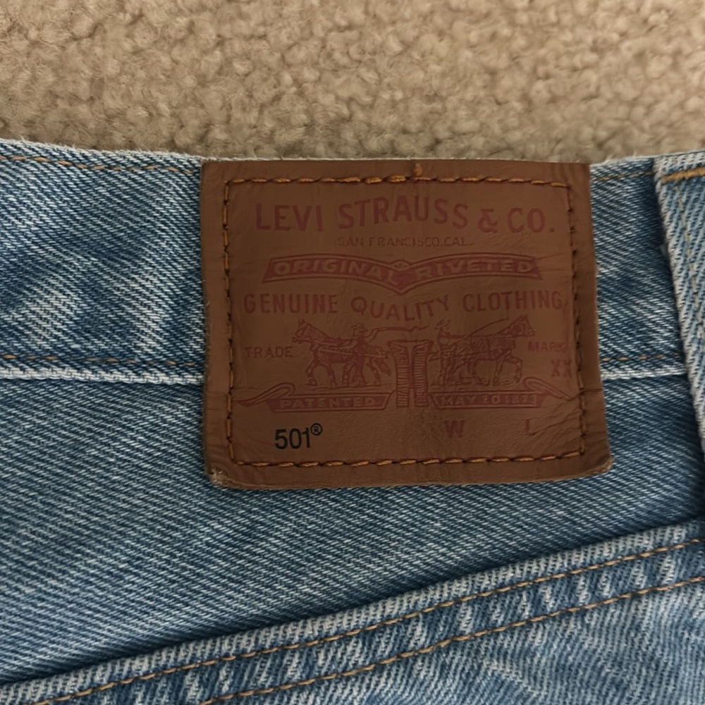 Levi's Blue Jean Shorts High-Waisted Cutoff - Picture 3 of 4
